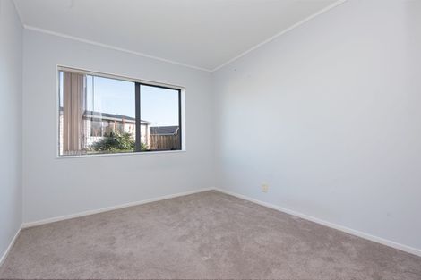 Photo of property in 18 Nedlands Place, Burswood, Auckland, 2013