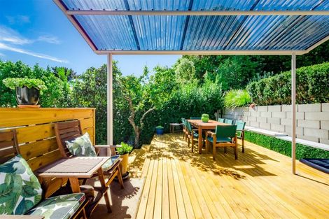 Photo of property in 10 Horomona Road, Paekakariki, 5034