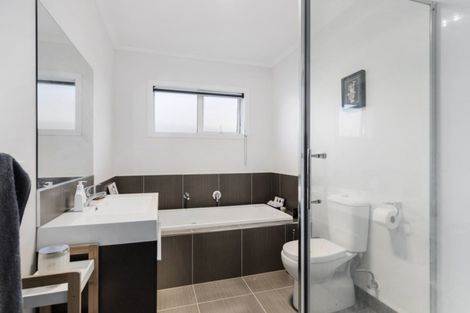 Photo of property in 33 Ladeira Place, Fitzroy, Hamilton, 3206