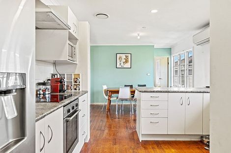 Photo of property in 6 Glengarry Road, Glen Eden, Auckland, 0602