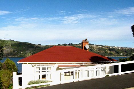 Photo of property in 13 Athol Place, Ravensbourne, Dunedin, 9022