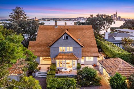 Photo of property in 11 Stanley Point Road, Stanley Point, Auckland, 0624