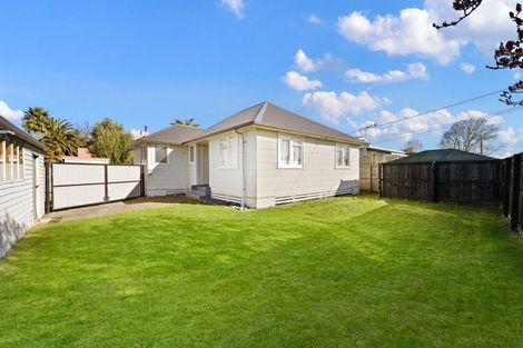 Photo of property in 60 Massey Street, Frankton, Hamilton, 3204
