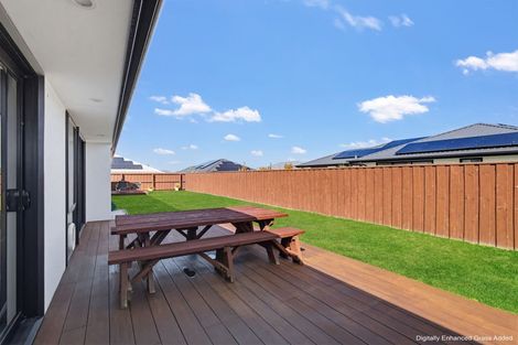 Photo of property in 10 Shillingford Boulevard, Rolleston, 7615