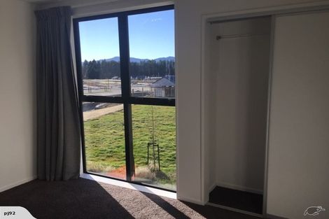 Photo of property in 6 Matakanui Lane, Wanaka, 9305