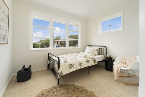 Photo of property in 3a Harding Avenue, Te Atatu South, Auckland, 0610