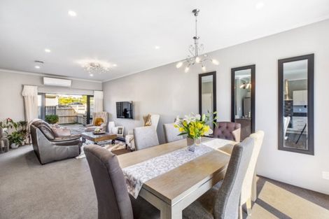 Photo of property in 41 Becker Drive, Weymouth, Auckland, 2103