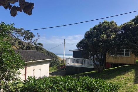 Photo of property in 53 Sea View Road, Baylys Beach, Dargaville, 0377