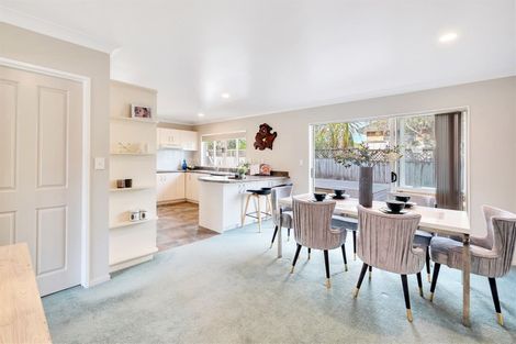 Photo of property in 2 San Marino Drive, Henderson, Auckland, 0612