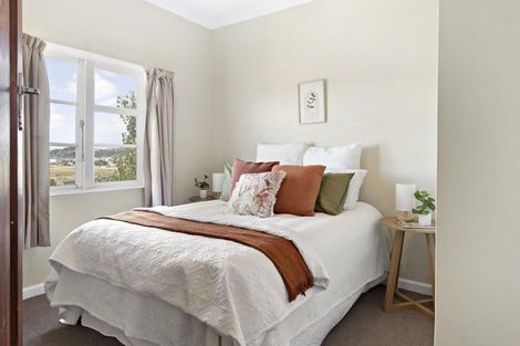 Photo of property in 81 Maupuia Road, Maupuia, Wellington, 6022