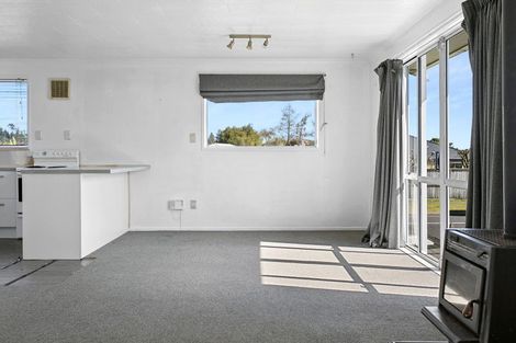 Photo of property in 2 Arthur Crescent, Hilltop, Taupo, 3330