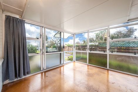 Photo of property in 56 Botany Road, Botany Downs, Auckland, 2010