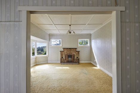 Photo of property in 37 Kopiko Road, Titirangi, Auckland, 0604