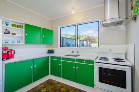 Photo of property in 70 Belvedere Avenue, Waikanae, 5036