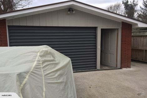 Photo of property in 8 Lynwood Place, Chedworth, Hamilton, 3210