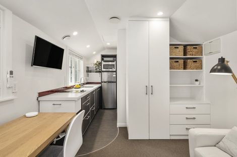 Photo of property in 56 Glen Road, Kelburn, Wellington, 6012