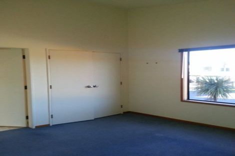 Photo of property in 22 Marina View, Paremata, Porirua, 5026