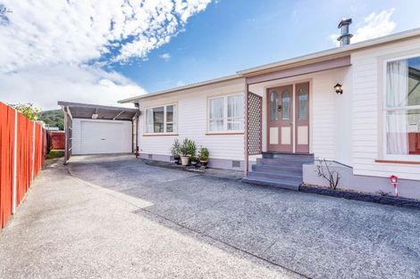 Photo of property in 51 Parkway, Wainuiomata, Lower Hutt, 5014