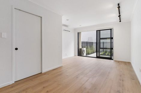 Photo of property in 1092c Great North Road, Point Chevalier, Auckland, 1022