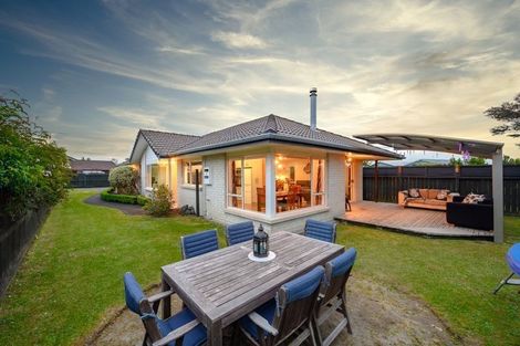 Photo of property in 1/84 Frank Nobilo Drive, Golflands, Auckland, 2013