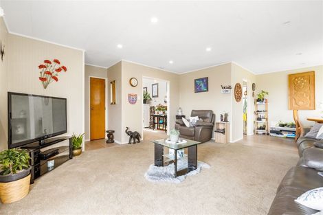 Photo of property in 9 Clearview Heights, Ranui, Auckland, 0612