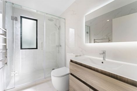 Photo of property in 53 Sunnyheights Road, Orewa, 0931