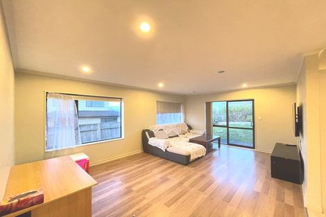 Photo of property in 39b Simpson Road, Ranui, Auckland, 0612