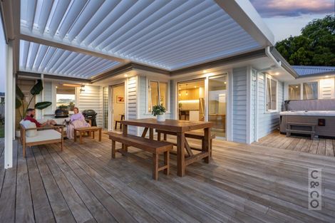 Photo of property in 43 Awatiro Drive, Kaukapakapa, 0871