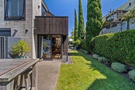 Photo of property in 10 Shrewsbury Street, Merivale, Christchurch, 8014