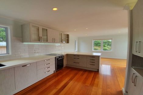 Photo of property in 21 Crispe Road, Clarks Beach, 2122