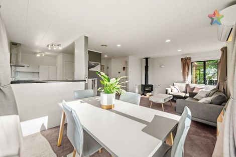 Photo of property in 21 Jasmine Grove, Maungaraki, Lower Hutt, 5010