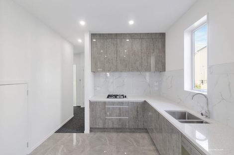 Photo of property in 27 Stitchbird Crescent, Papakura, 2110