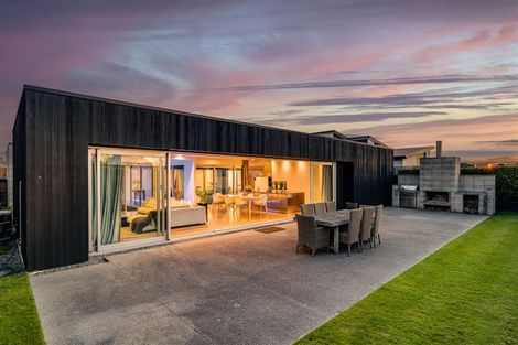 Photo of property in 41 Westpark Drive, Burnside, Christchurch, 8053