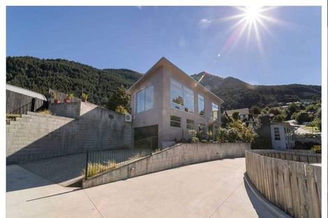 Photo of property in 234 Fernhill Road, Sunshine Bay, Queenstown, 9300