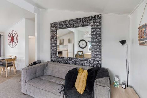 Photo of property in 10 Karaka Street, Castlecliff, Whanganui, 4501