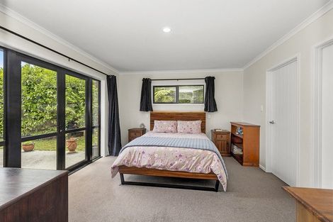 Photo of property in 24 Ships Cove, Whitby, Porirua, 5024