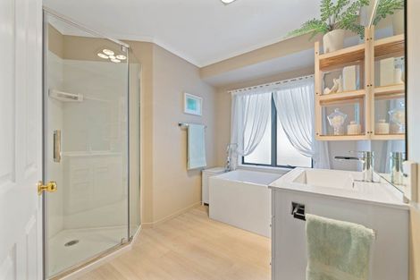 Photo of property in 43 Kinder Street, Acacia Bay, Taupo, 3330