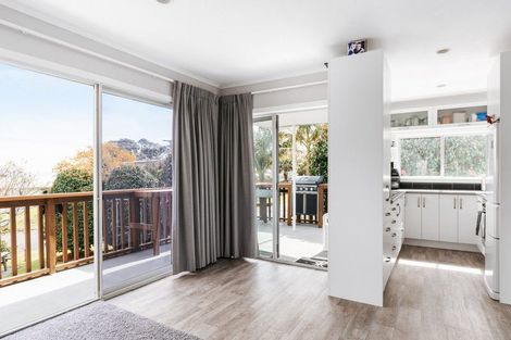 Photo of property in 1 Kowai Grove, Omokoroa, 3114