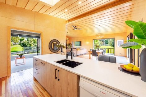 Photo of property in 5 Saint Marys Road, Waipukurau, 4200