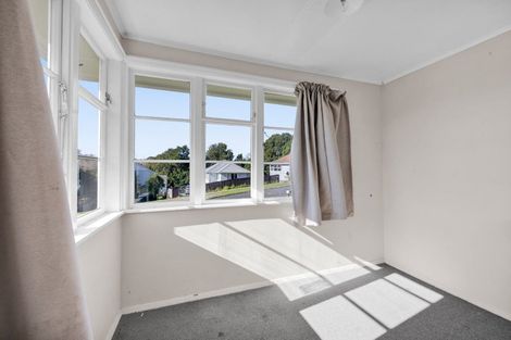 Photo of property in 82 Glenpark Avenue, Frankleigh Park, New Plymouth, 4310