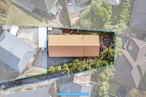 Photo of property in 2/23 Gwenand Place, Botany Downs, Auckland, 2010