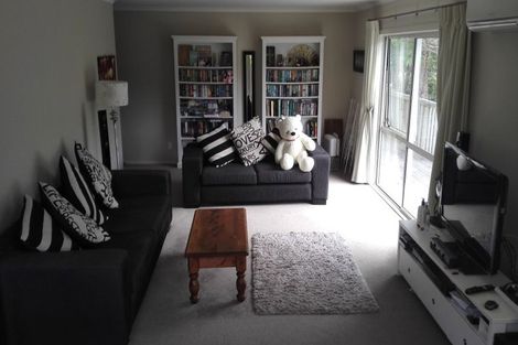 Photo of property in 24a Taylor Terrace, Tawa, Wellington, 5028