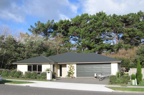 Photo of property in 64 Weggery Drive, Waikanae Beach, Waikanae, 5036