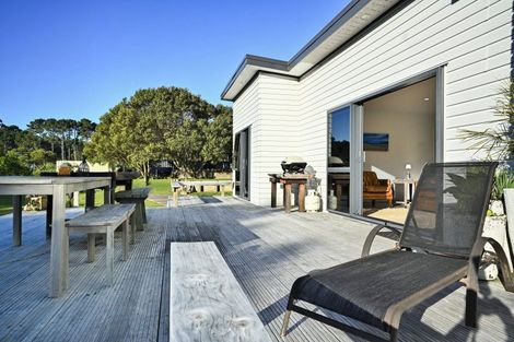 Photo of property in Blue Bay Road, Mahia, 4198