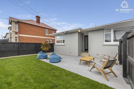 Photo of property in 73 Macandrew Road, South Dunedin, Dunedin, 9012