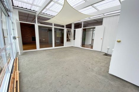 Photo of property in 156 Bleakhouse Road, Mellons Bay, Auckland, 2014