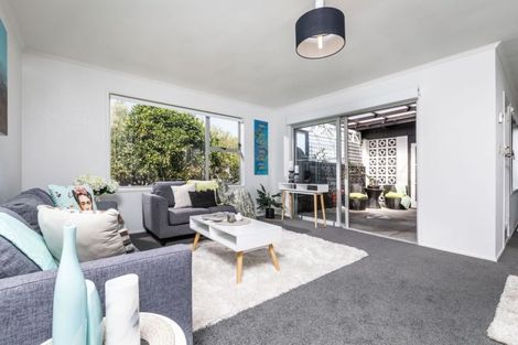 Photo of property in 4/1 Manuka Road, Bayview, Auckland, 0629