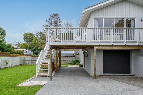 Photo of property in 65 Meadway, Sunnyhills, Auckland, 2010