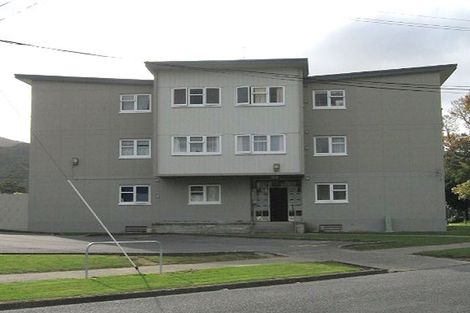 Photo of property in 12/51 Churton Crescent, Taita, Lower Hutt, 5011