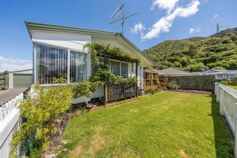 Photo of property in 18 Tulsa Grove, Totara Park, Upper Hutt, 5018